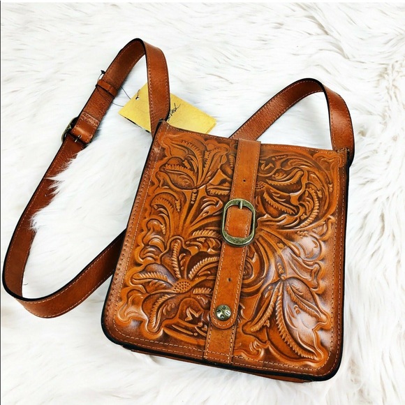 Patricia Nash Handbags - Patricia Nash Venezia Gold Tooled Crossbody Purse